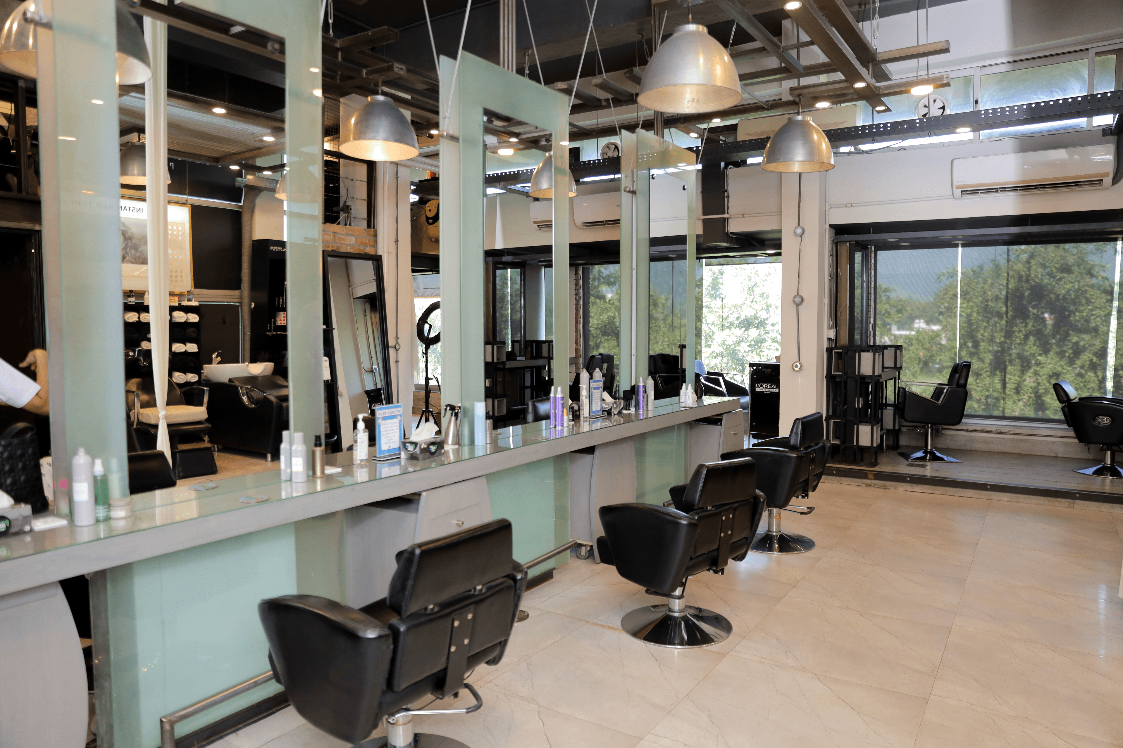 Salon hero image