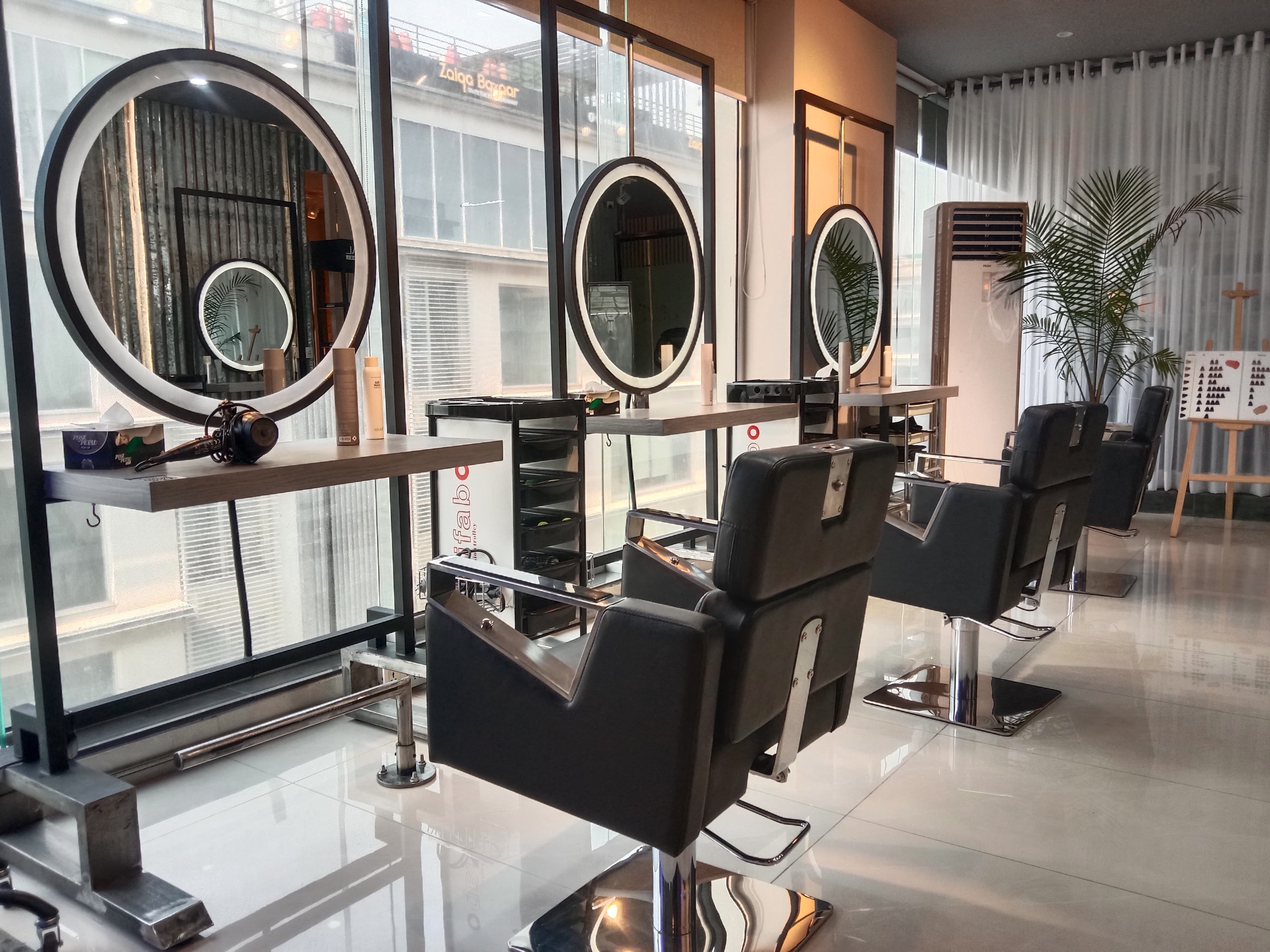 Salon hero image